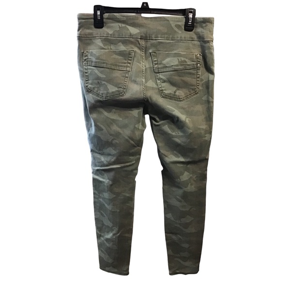 Rock And Republic Camo Pants - Picture 4 of 7